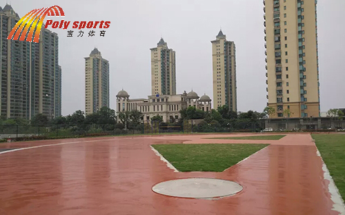 運動場塑膠跑道建設